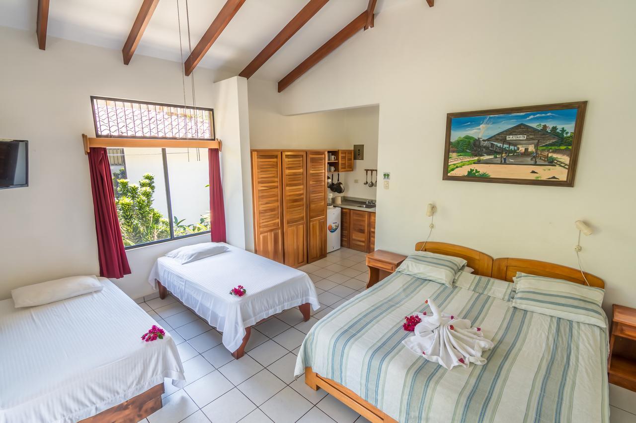 Hotel Colinas Del Sol Atenas Extérieur photo