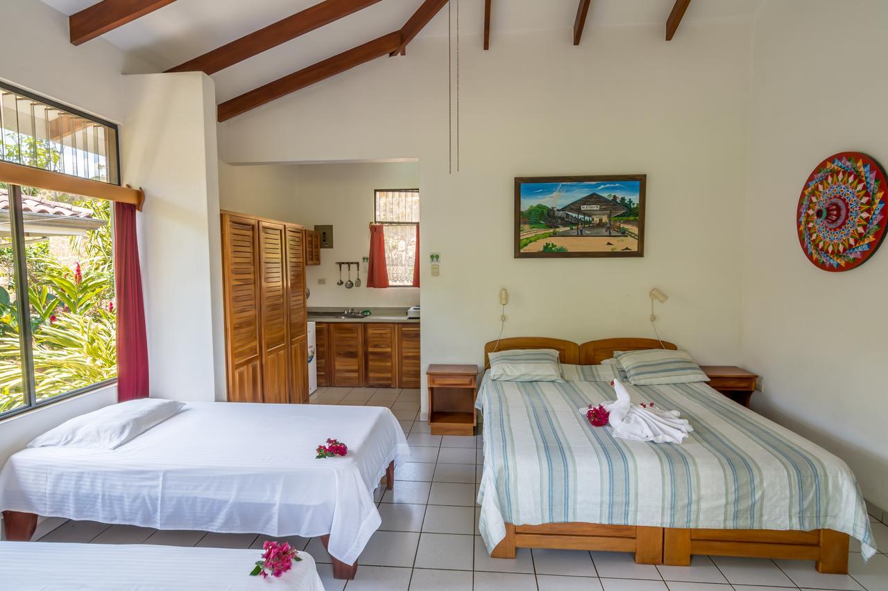 Hotel Colinas Del Sol Atenas Extérieur photo